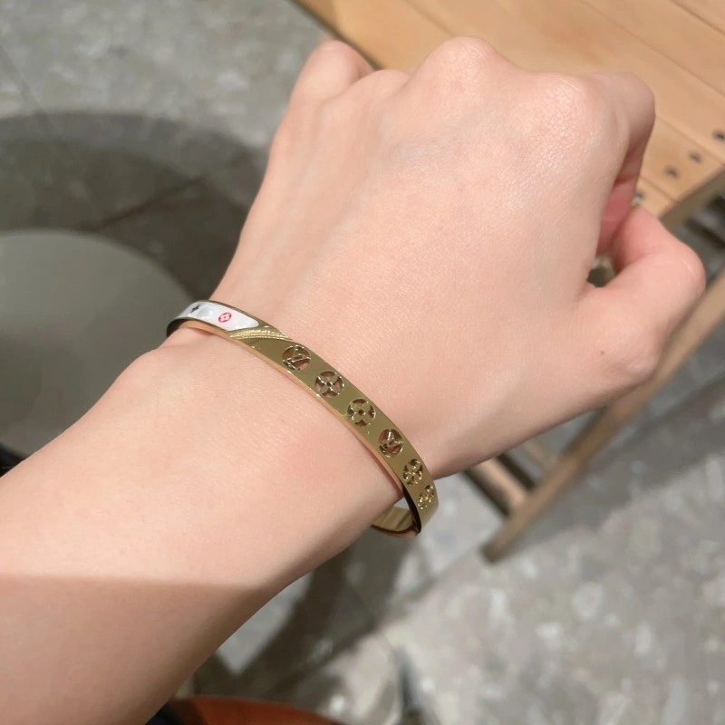 Louis Vuitton Bracelets Popular 248255