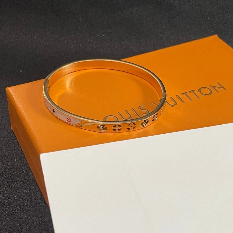 Louis Vuitton Bracelets Popular 248255
