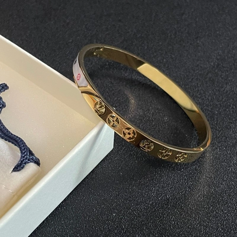 Louis Vuitton Bracelets Popular 248255