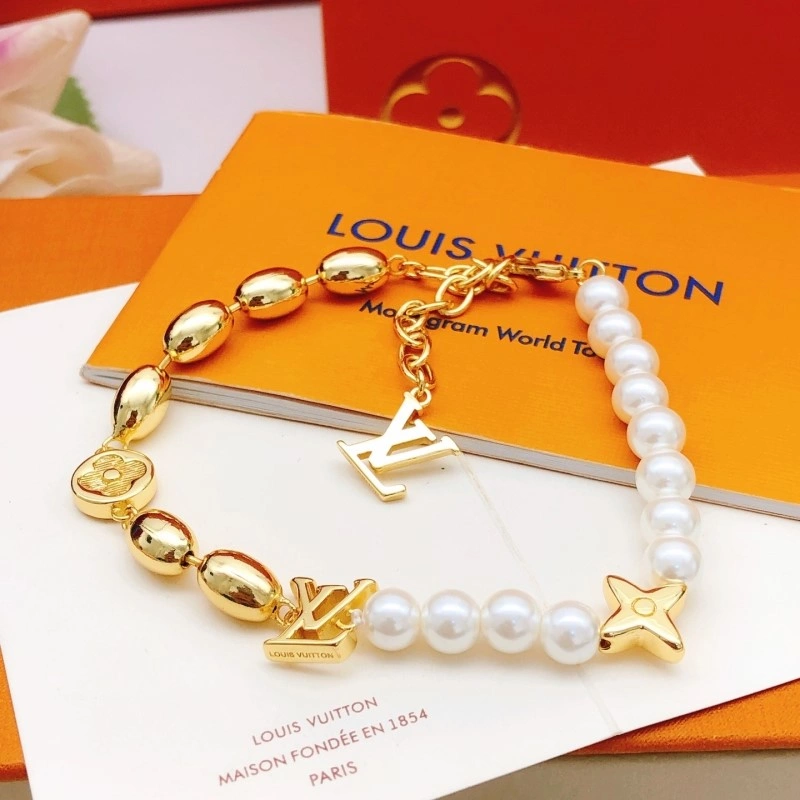 DailyWear Louis Vuitton Bracelets 248245