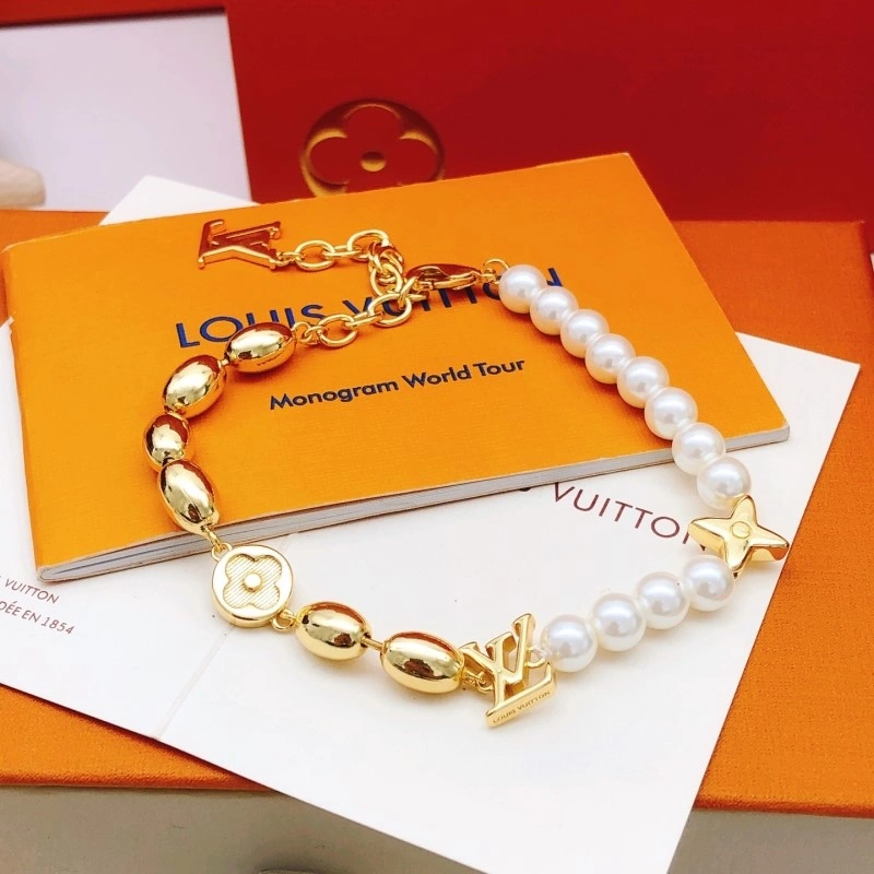 DailyWear Louis Vuitton Bracelets 248245