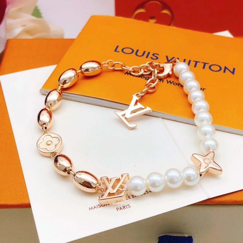 Louis Vuitton Bracelets EyeCatching 248238