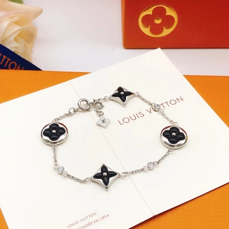 Stylish Louis Vuitton Bracelets 248237