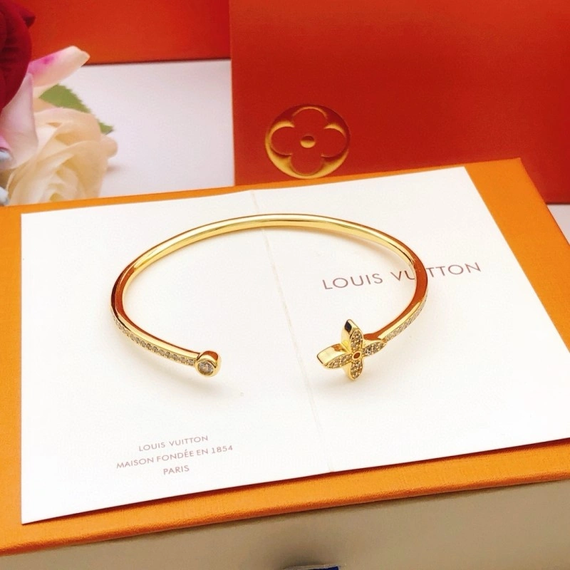 Louis Vuitton Bracelets Affordable 248244