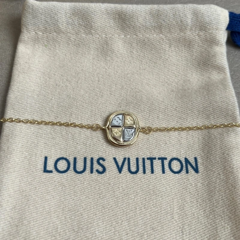 Sporty Louis Vuitton Bracelets 248228