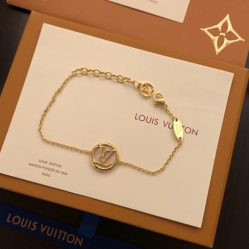 Fashionable Louis Vuitton Bracelets 248233