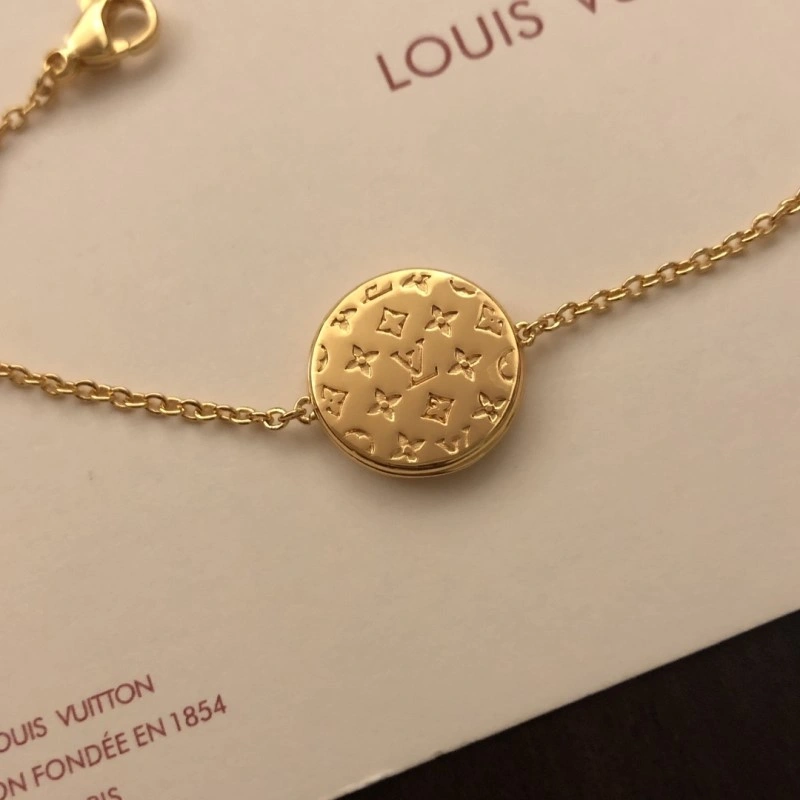 Fashionable Louis Vuitton Bracelets 248233