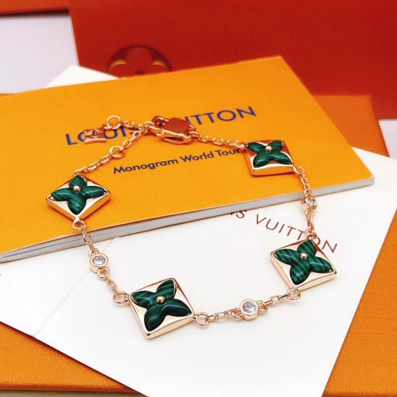 Louis Vuitton Bracelets Sleek 248232