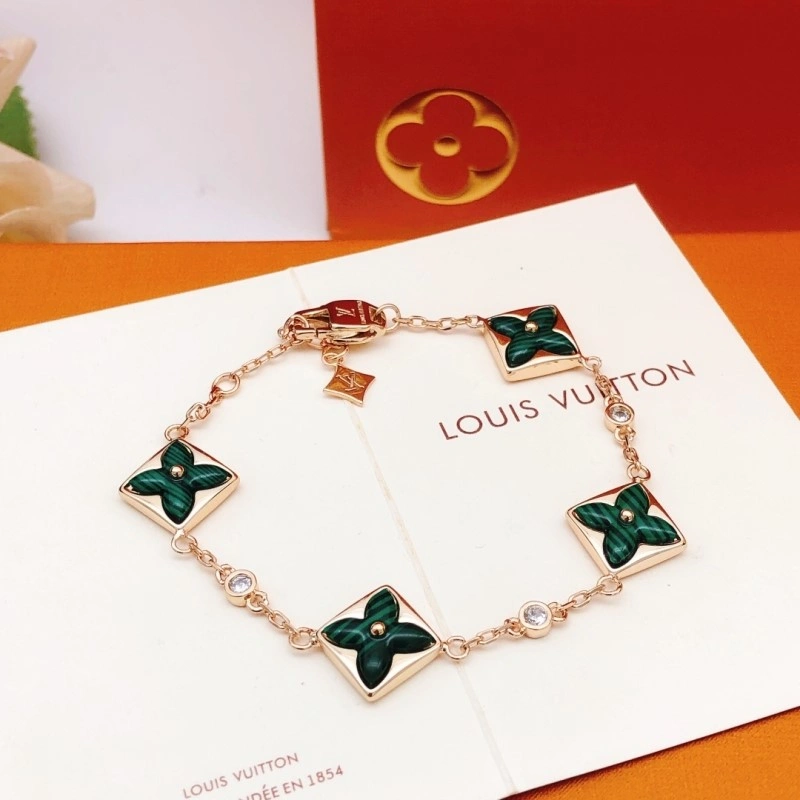 Louis Vuitton Bracelets Sleek 248232