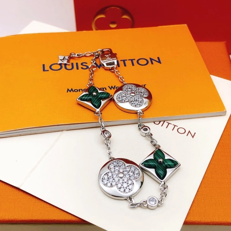 Louis Vuitton Bracelets Effortless 248227