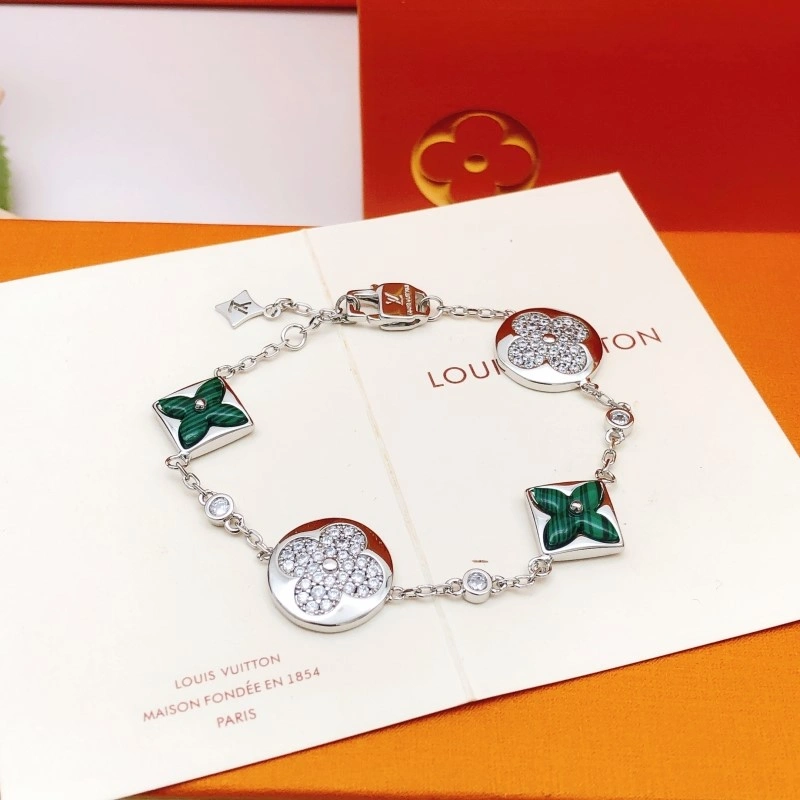 Louis Vuitton Bracelets Effortless 248227