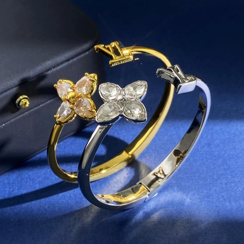 Fashionable Louis Vuitton Bracelets 248220