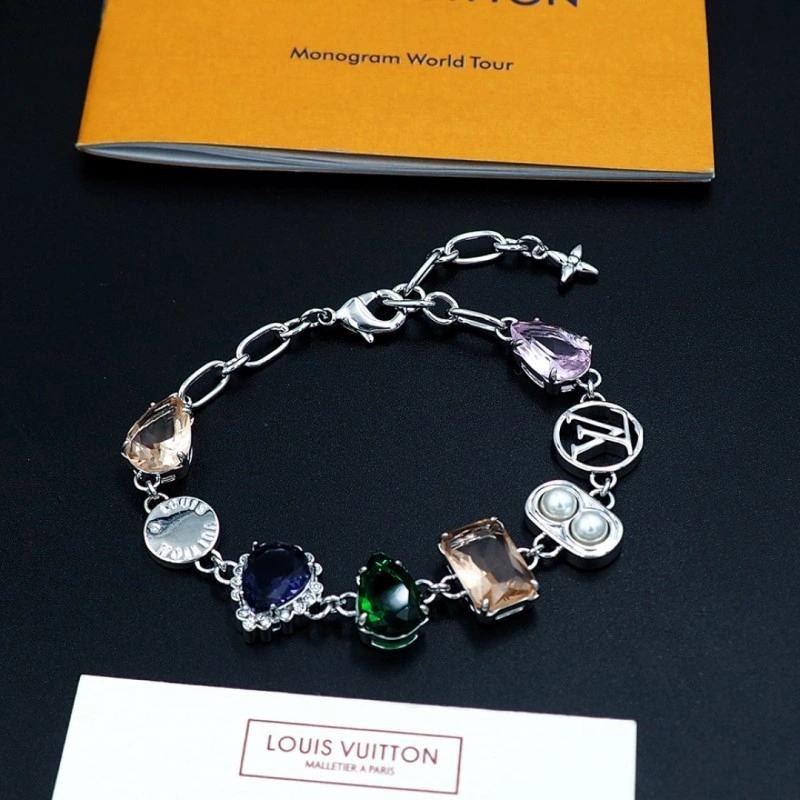 UrbanChic Louis Vuitton Bracelets 248218