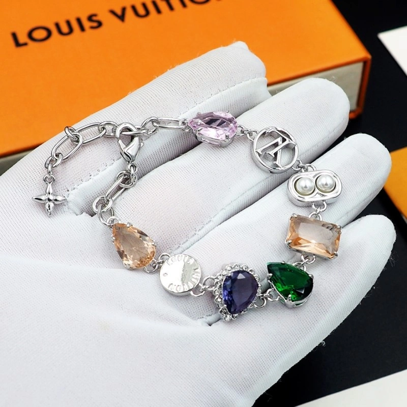 UrbanChic Louis Vuitton Bracelets 248218