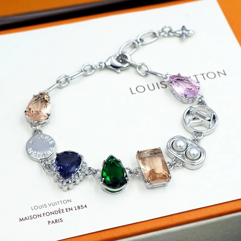 UrbanChic Louis Vuitton Bracelets 248218