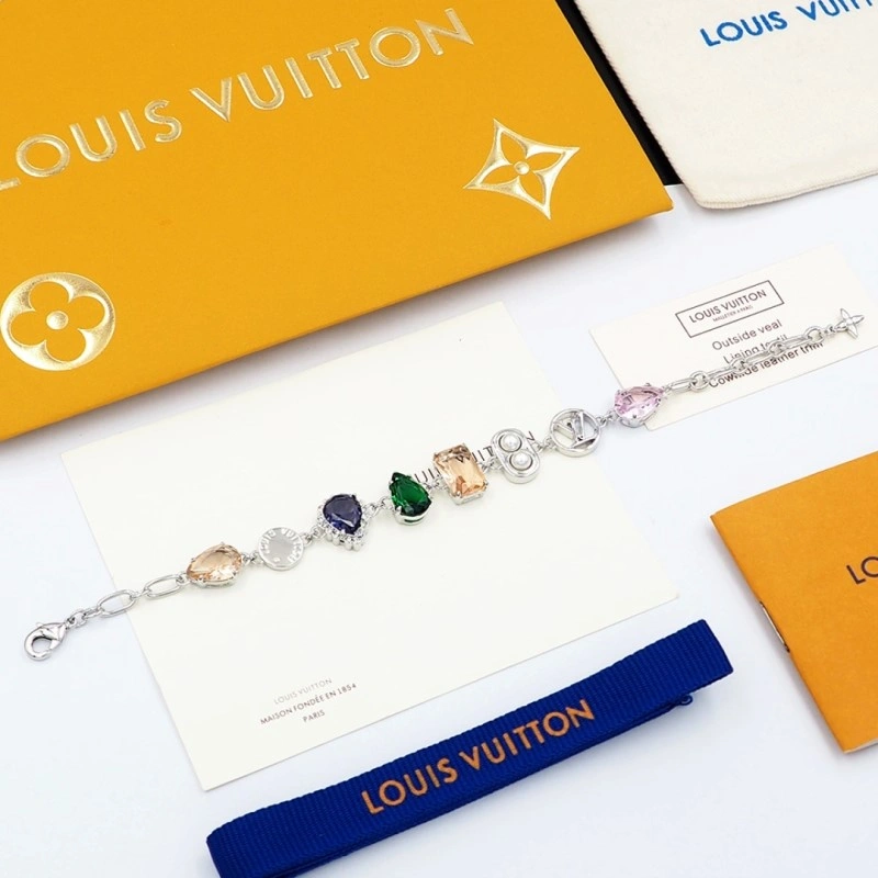 UrbanChic Louis Vuitton Bracelets 248218
