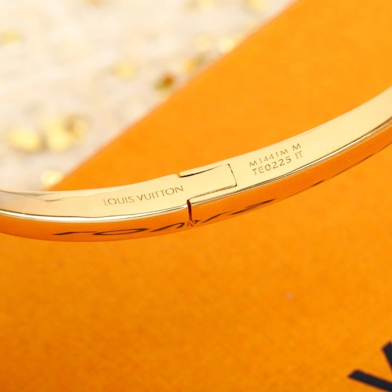 Louis Vuitton Bracelets Durable 248216