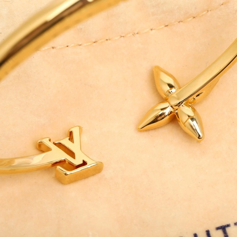 Louis Vuitton Bracelets Durable 248216