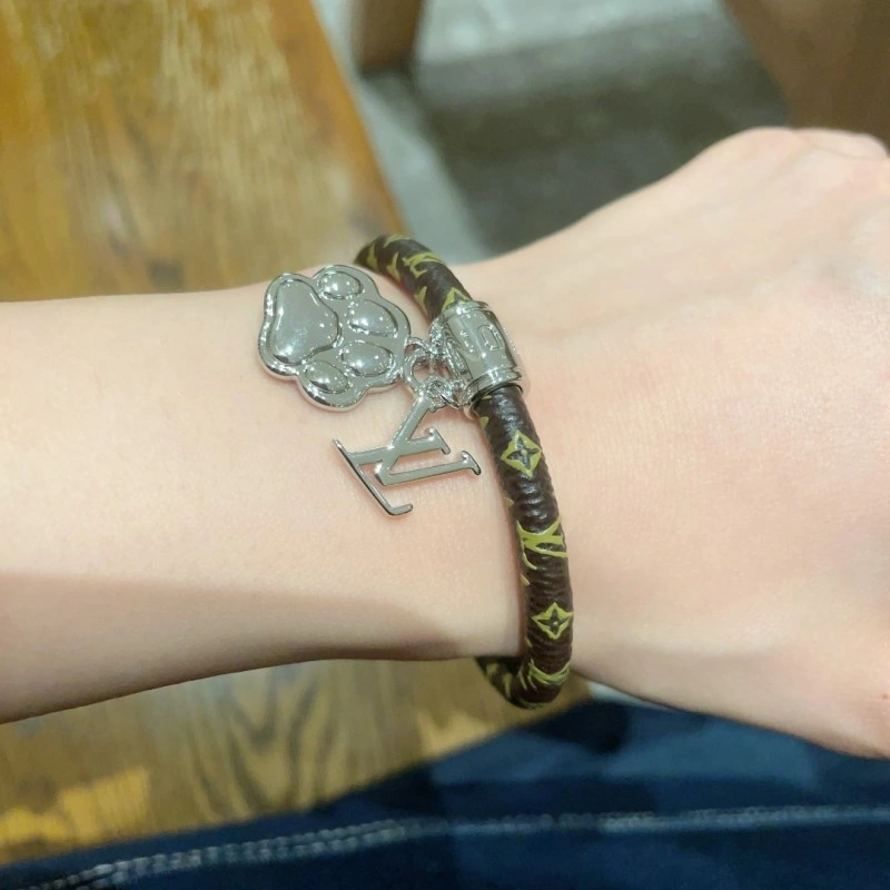 Louis Vuitton Bracelets Durable 248213
