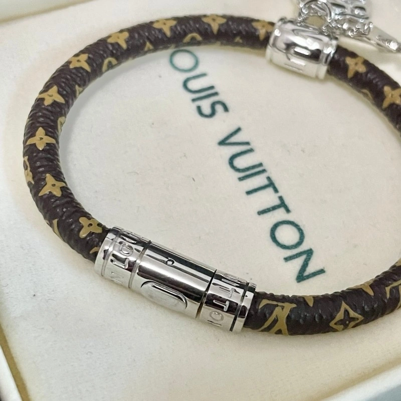 Louis Vuitton Bracelets Durable 248213