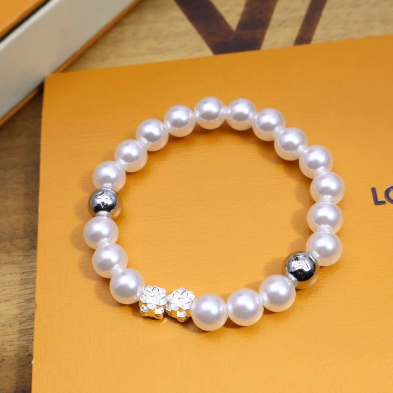 UrbanChic Louis Vuitton Bracelets 248187
