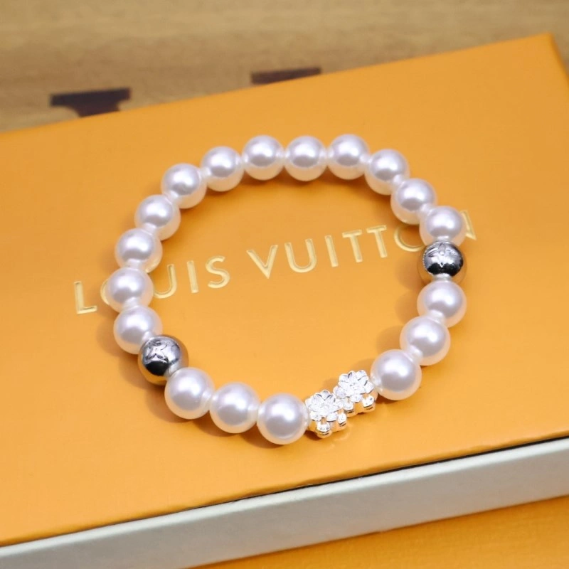 UrbanChic Louis Vuitton Bracelets 248187