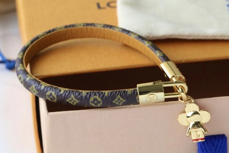 Louis Vuitton Bracelets MoistureWicking 256902