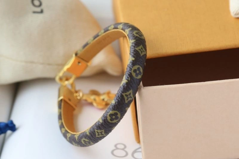 Louis Vuitton Bracelets MoistureWicking 256902
