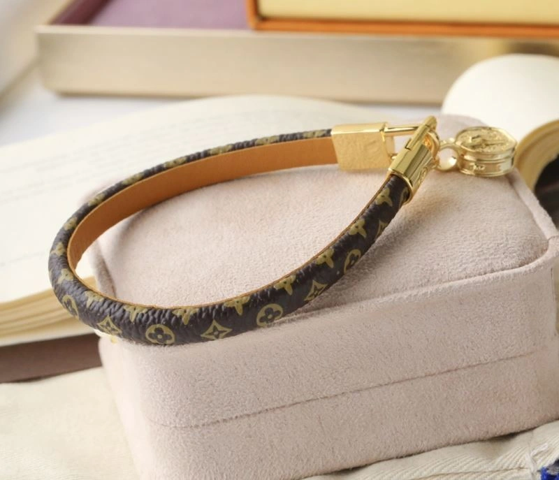 GoAnywhere Louis Vuitton Bracelets 256901
