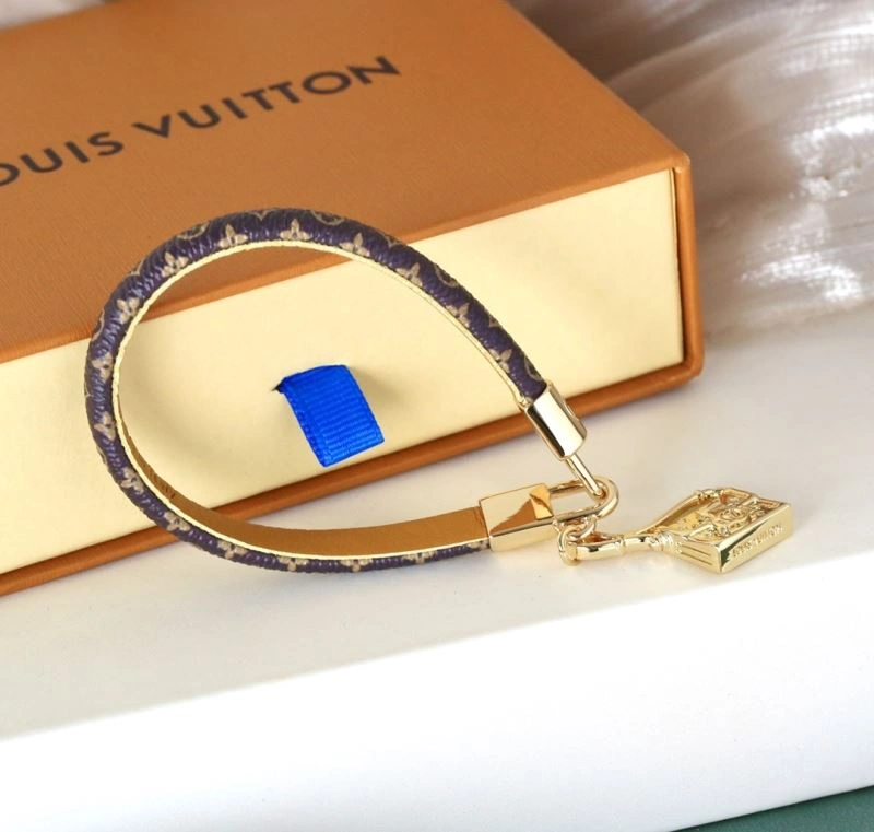 Louis Vuitton Bracelets Attractive 256900