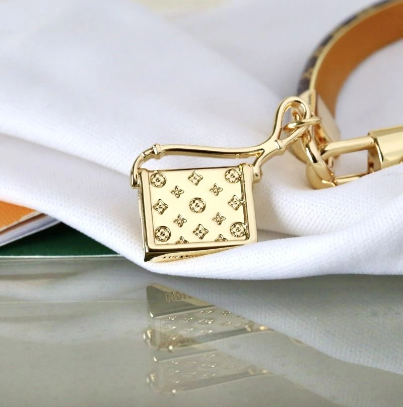Louis Vuitton Bracelets Attractive 256900