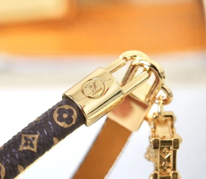 UrbanChic Louis Vuitton Bracelets 256899