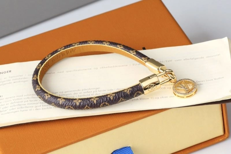 Louis Vuitton Bracelets Breathable 256897