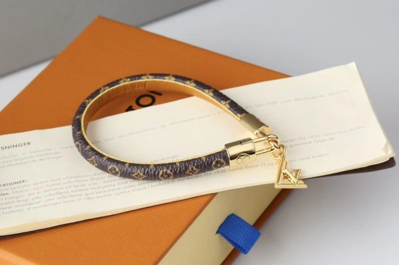 Louis Vuitton Bracelets Breathable 256897