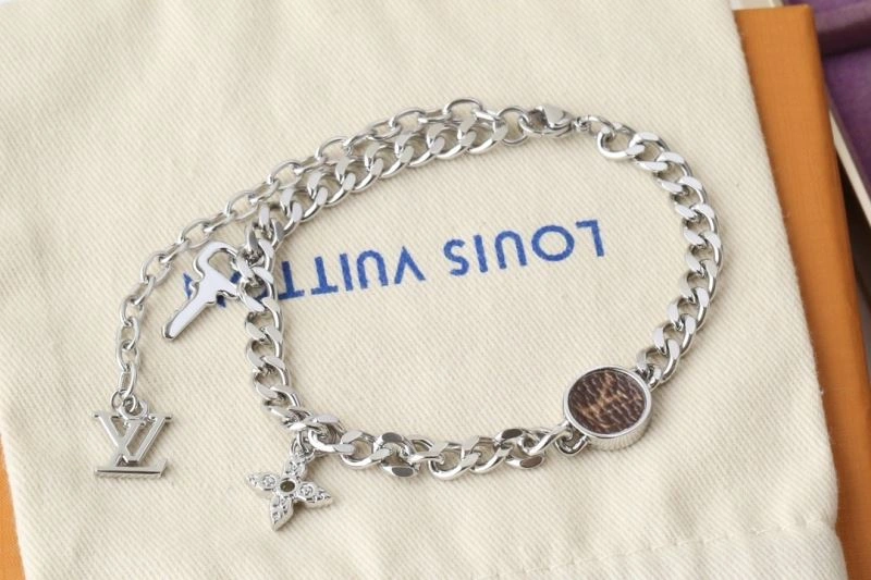 WrinkleFree Louis Vuitton Bracelets 256895
