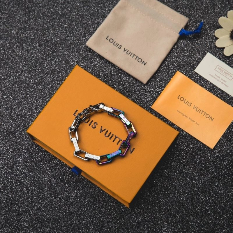 Packable Louis Vuitton Bracelets 256873
