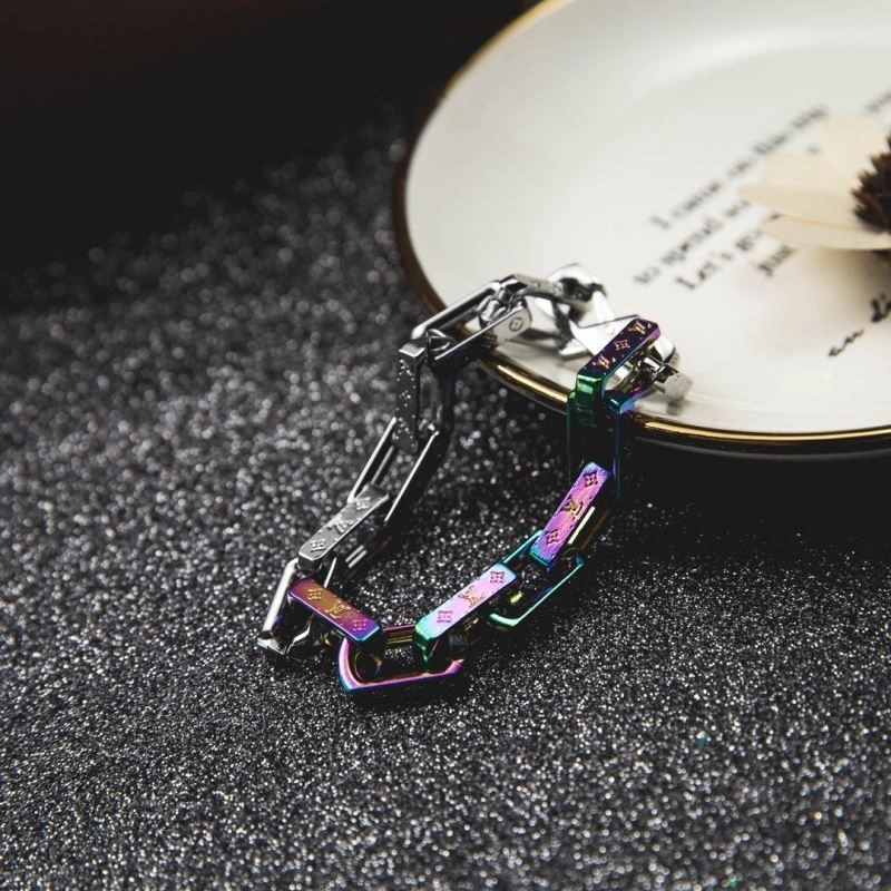 Packable Louis Vuitton Bracelets 256873