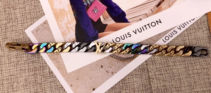 TechFriendly Louis Vuitton Bracelets 256876