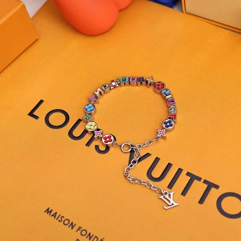 Louis Vuitton Bracelets TechFriendly 256600