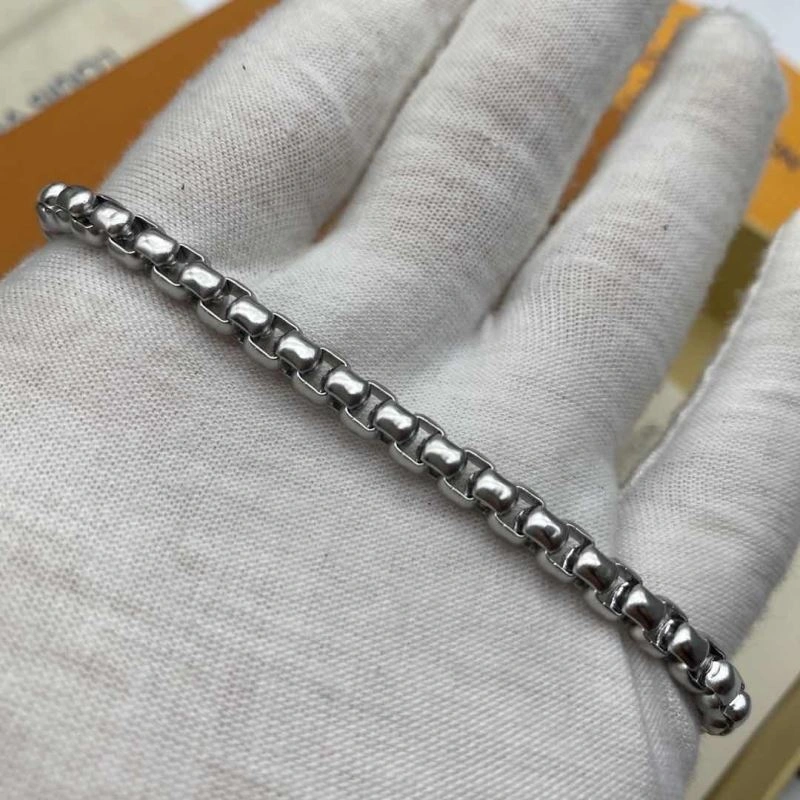 Louis Vuitton Bracelets TimelessDesign 256890