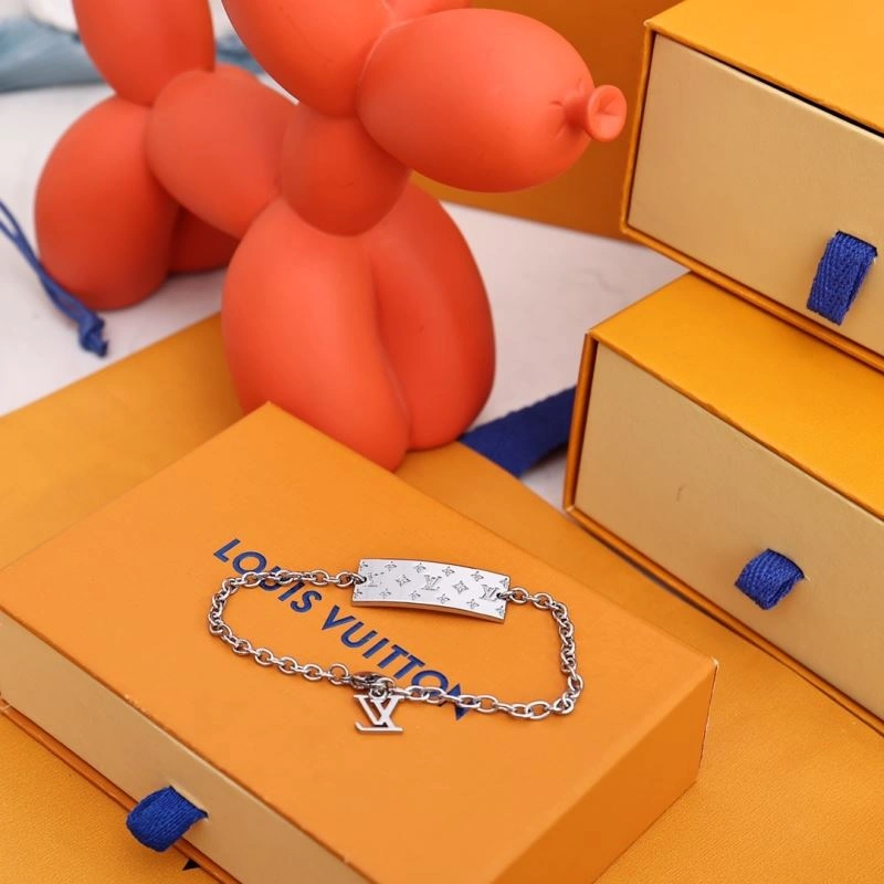 Popular Louis Vuitton Bracelets 256882
