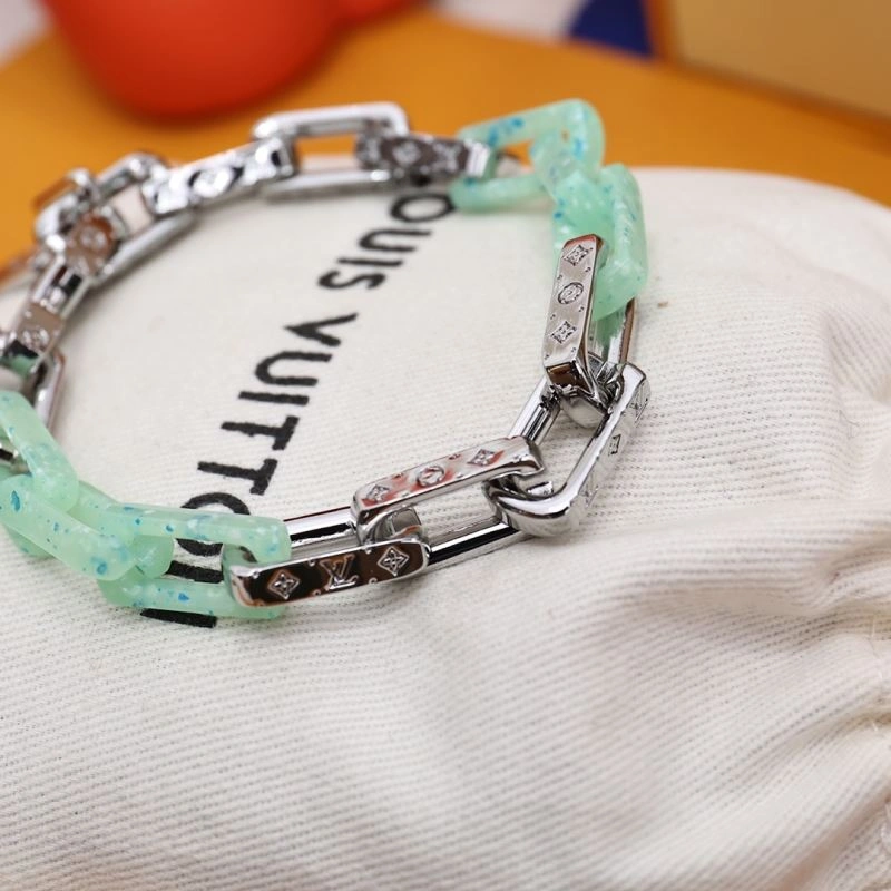 Louis Vuitton Bracelets Durable 256892