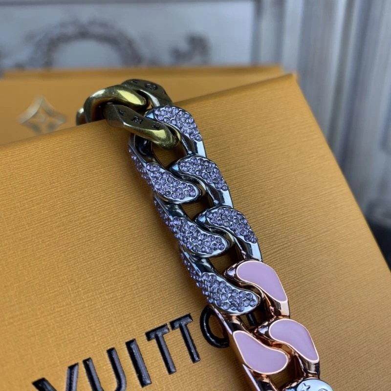 Louis Vuitton Bracelets ZipUp 256886