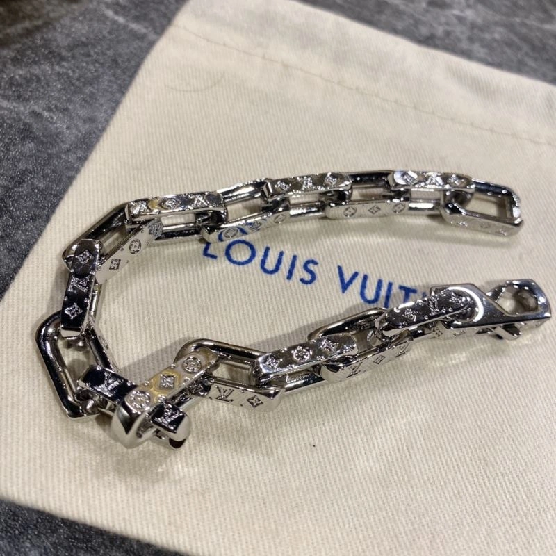 Louis Vuitton Bracelets Functional 256870