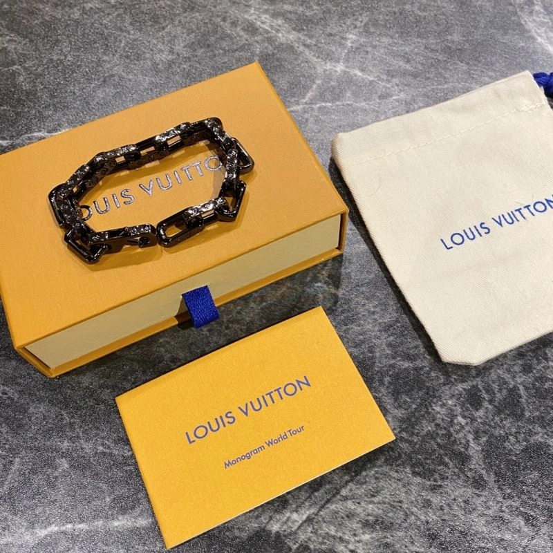 Louis Vuitton Bracelets Sporty 256856