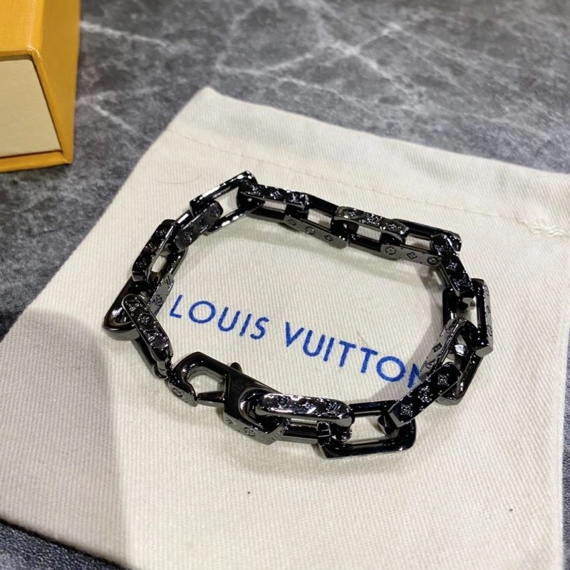 Louis Vuitton Bracelets Sporty 256856