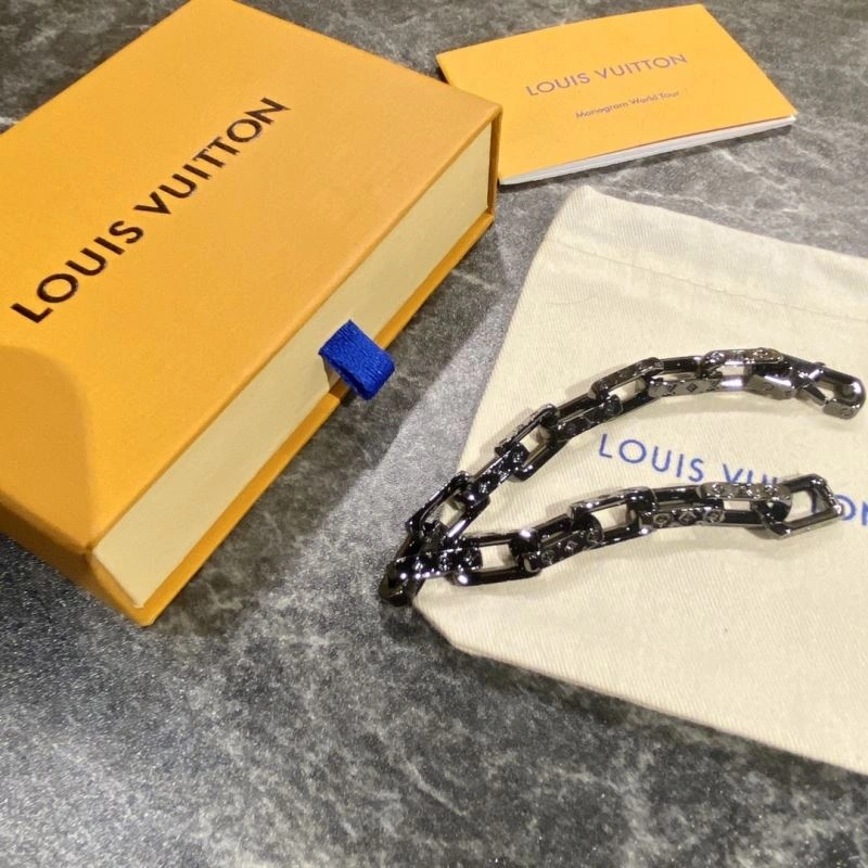 Louis Vuitton Bracelets Sporty 256856