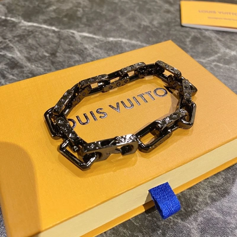 Louis Vuitton Bracelets Sporty 256856