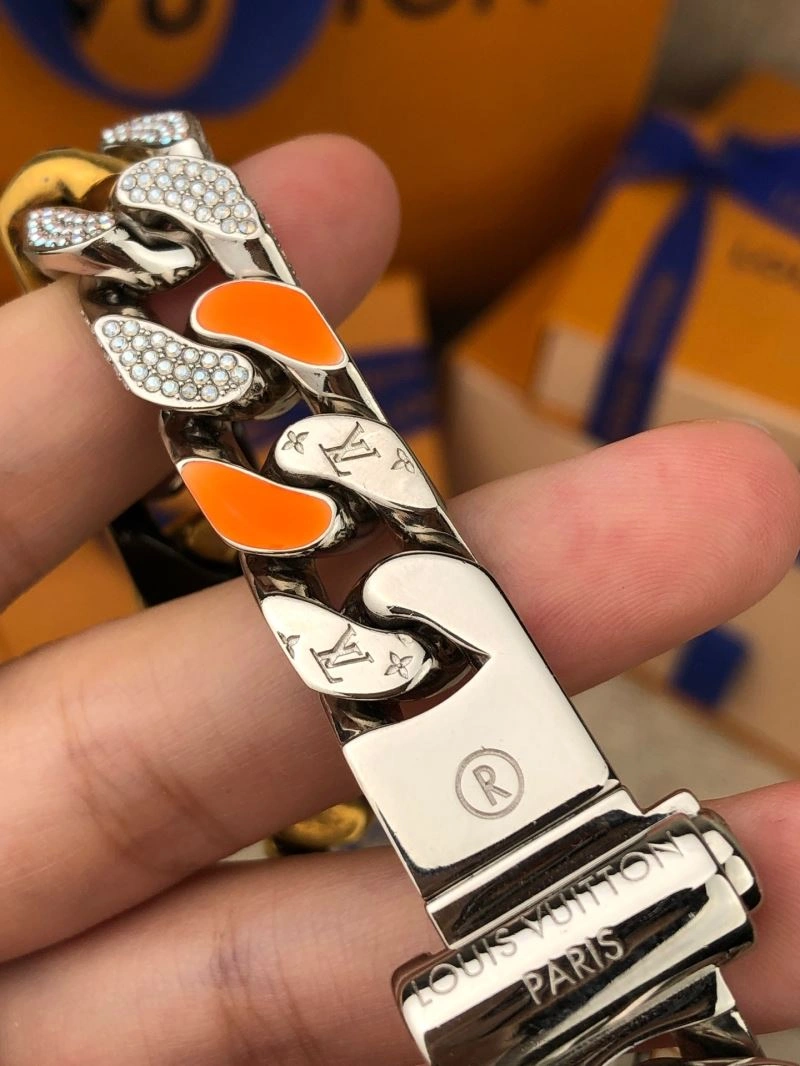 Louis Vuitton Bracelets Elegant 256848
