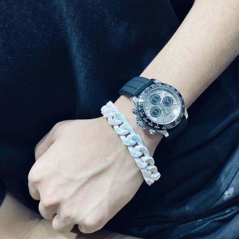 Stylish Louis Vuitton Bracelets 256855